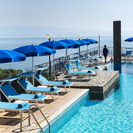 Sirius 4* Ταορμίνα